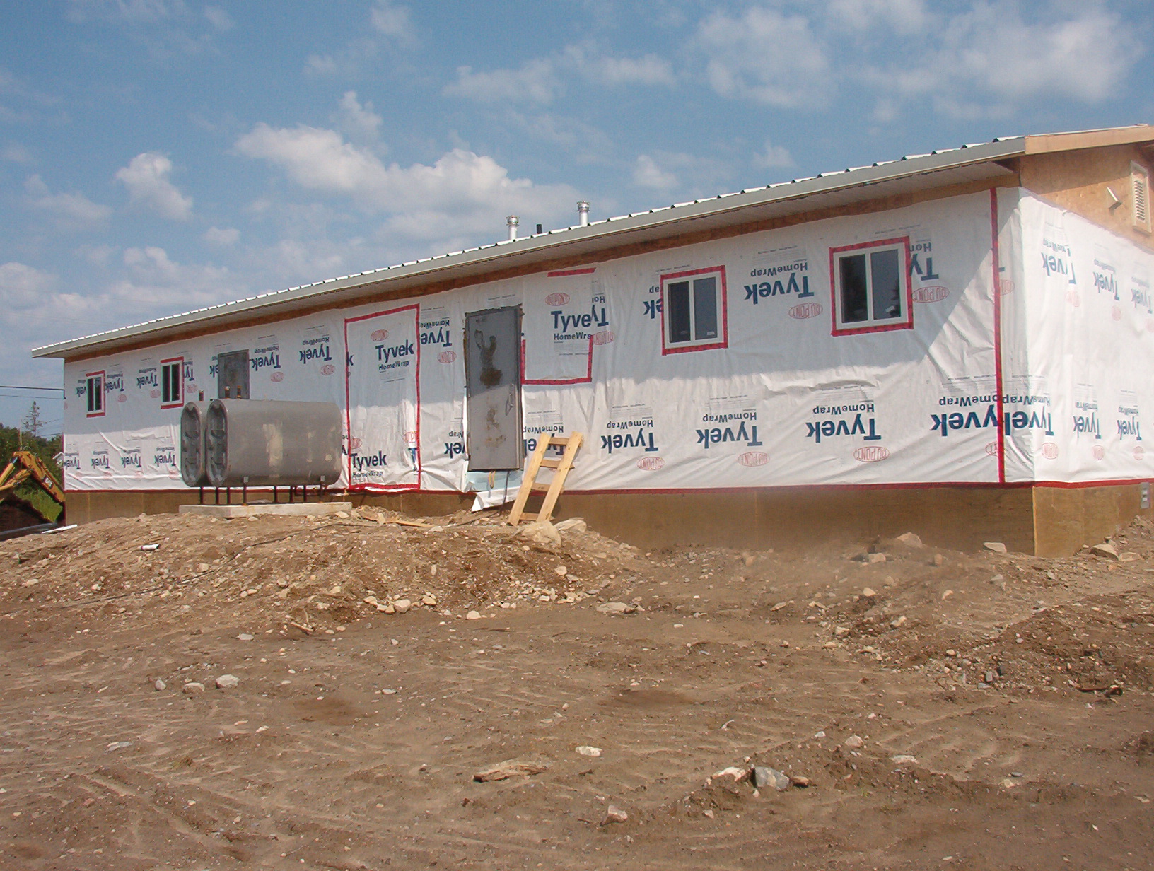 A picture taken of the back of the 
new building for KiHS, and the 
E-Centre.