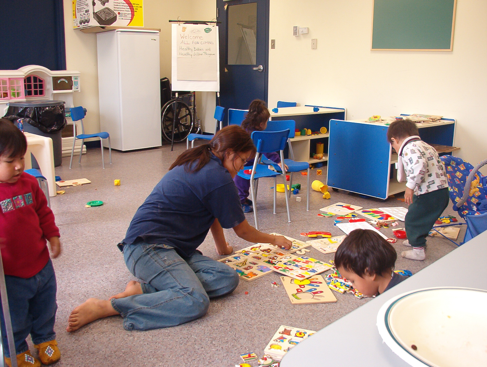 Here is Roblyn putting the puzzles together with son Matthew.